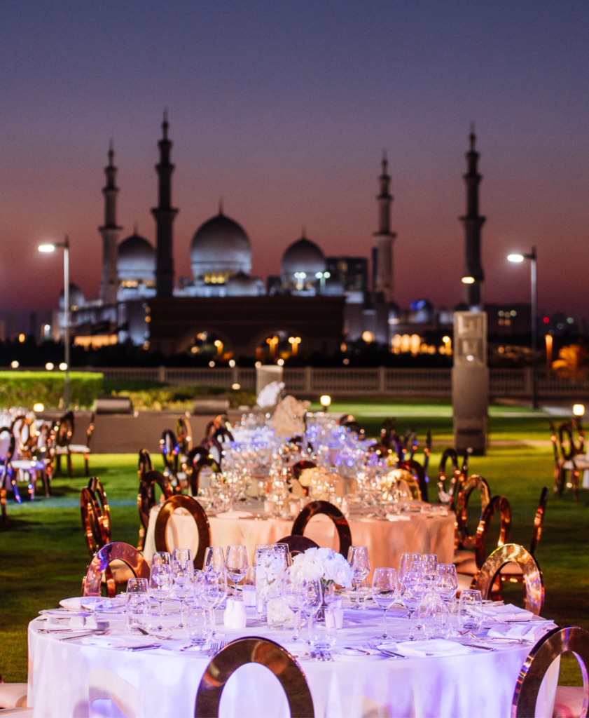 TMS Evening entertainment for the MICE industry. Dining experience at Sheikh Zayed Grand Mosque in Dubai 2022